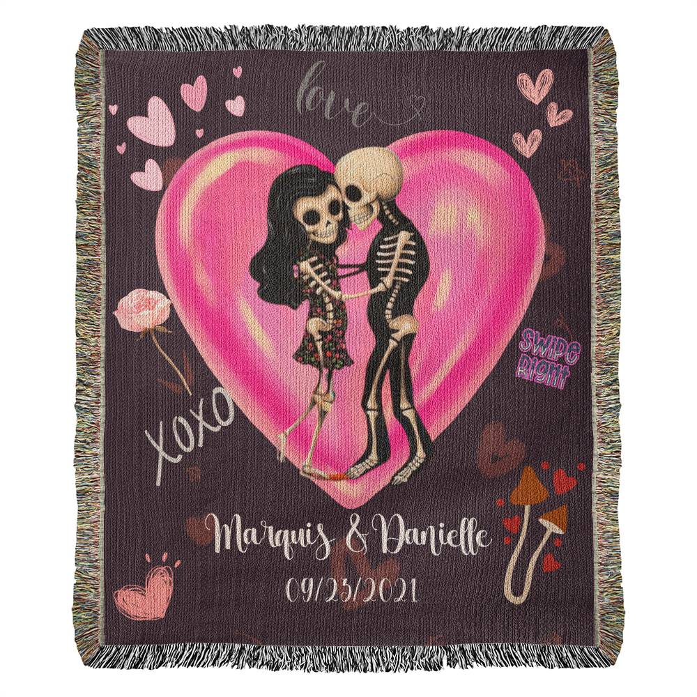 🌹 Unwrap Love: Personalized Woven Blankets for a Cozy Valentine's Day! 🎁💑